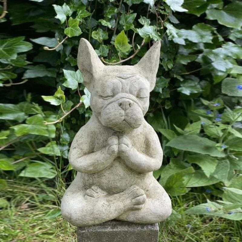 Jardioui Statue de chien position yoga