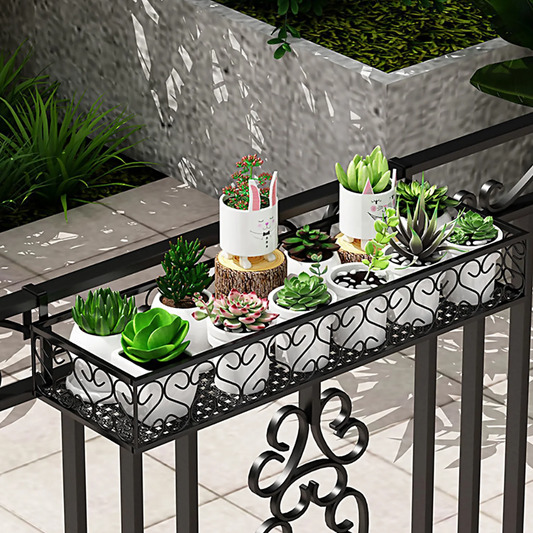 Elegante metalen plantenbakstandaard